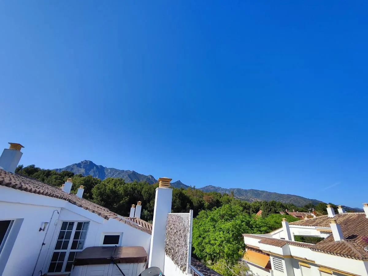 ✰ Luxurious 5 Bedroom Penthouse. Sea Views. Hot Tub. Bbq. Golden Mile Marbella 0*,  Spain