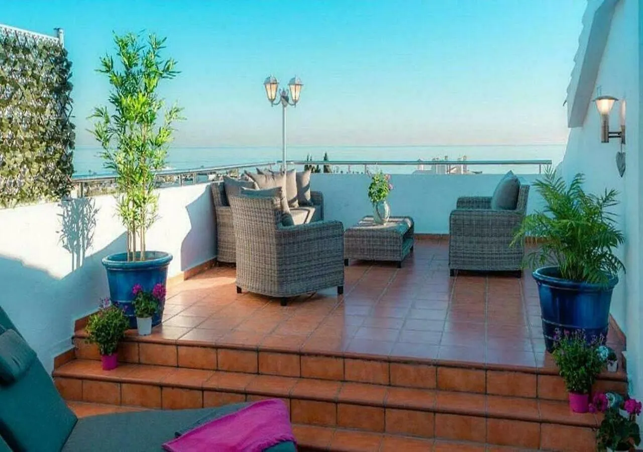 ✰ Luxurious 5 Bedroom Penthouse. Sea Views. Hot Tub. Bbq. Golden Mile Marbella 0*,