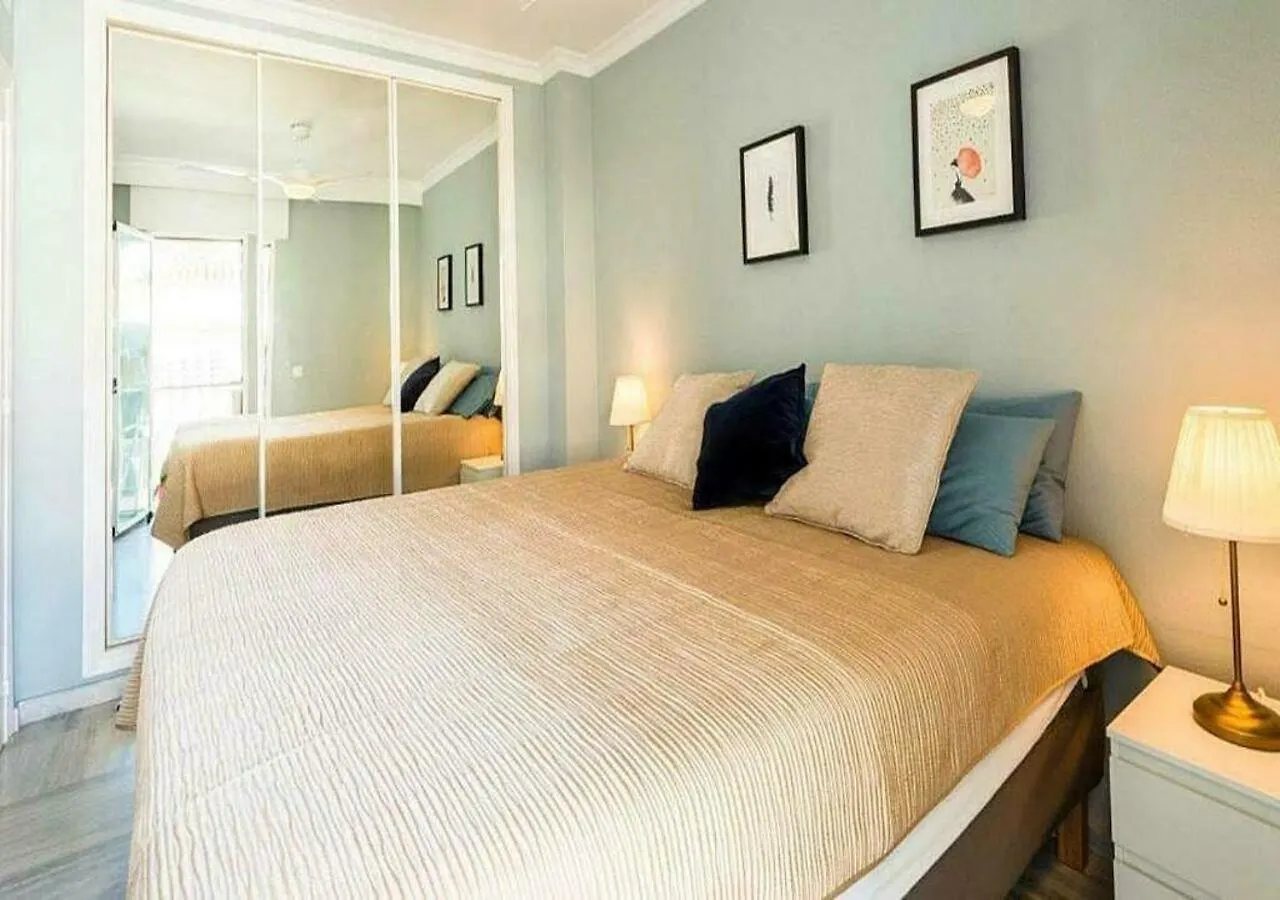 ✰ Luxurious 5 Bedroom Penthouse. Sea Views. Hot Tub. Bbq. Golden Mile Marbella 0*,  Spain